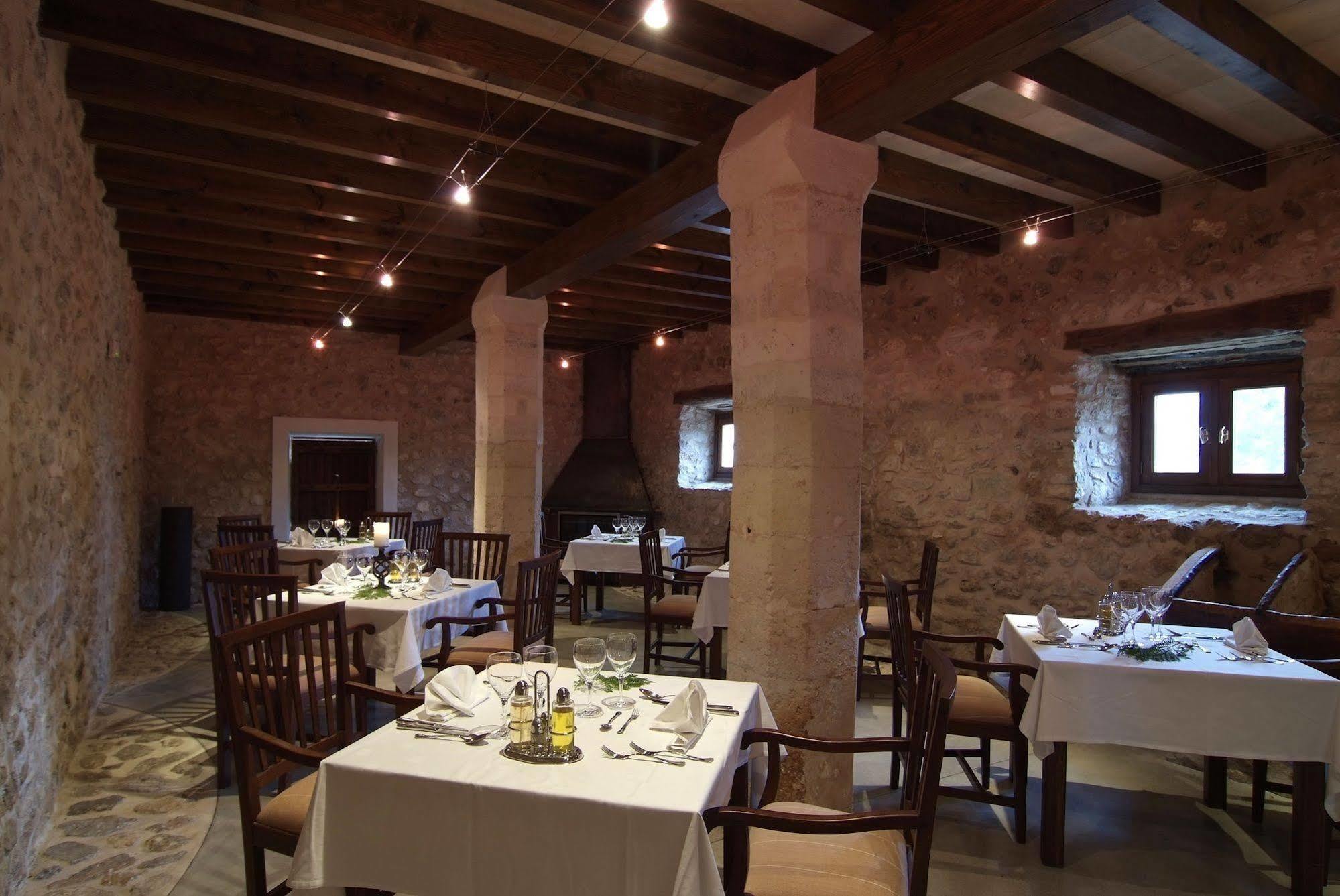 Monnaber Vell Hotell